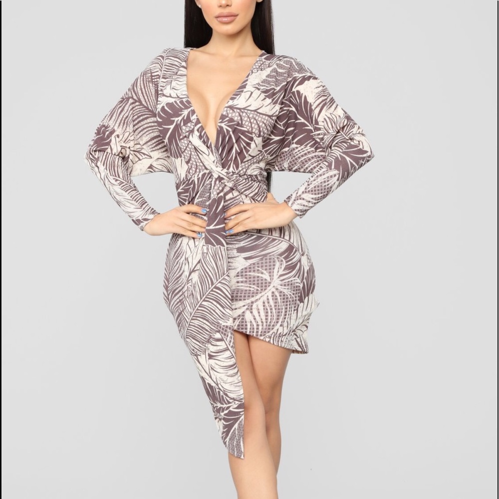 Asymmetric front knot twist dress size XL NWT